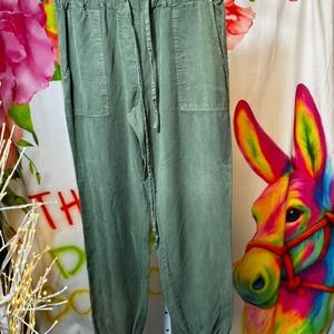 J84. Sanctuary green cargo pants Size S